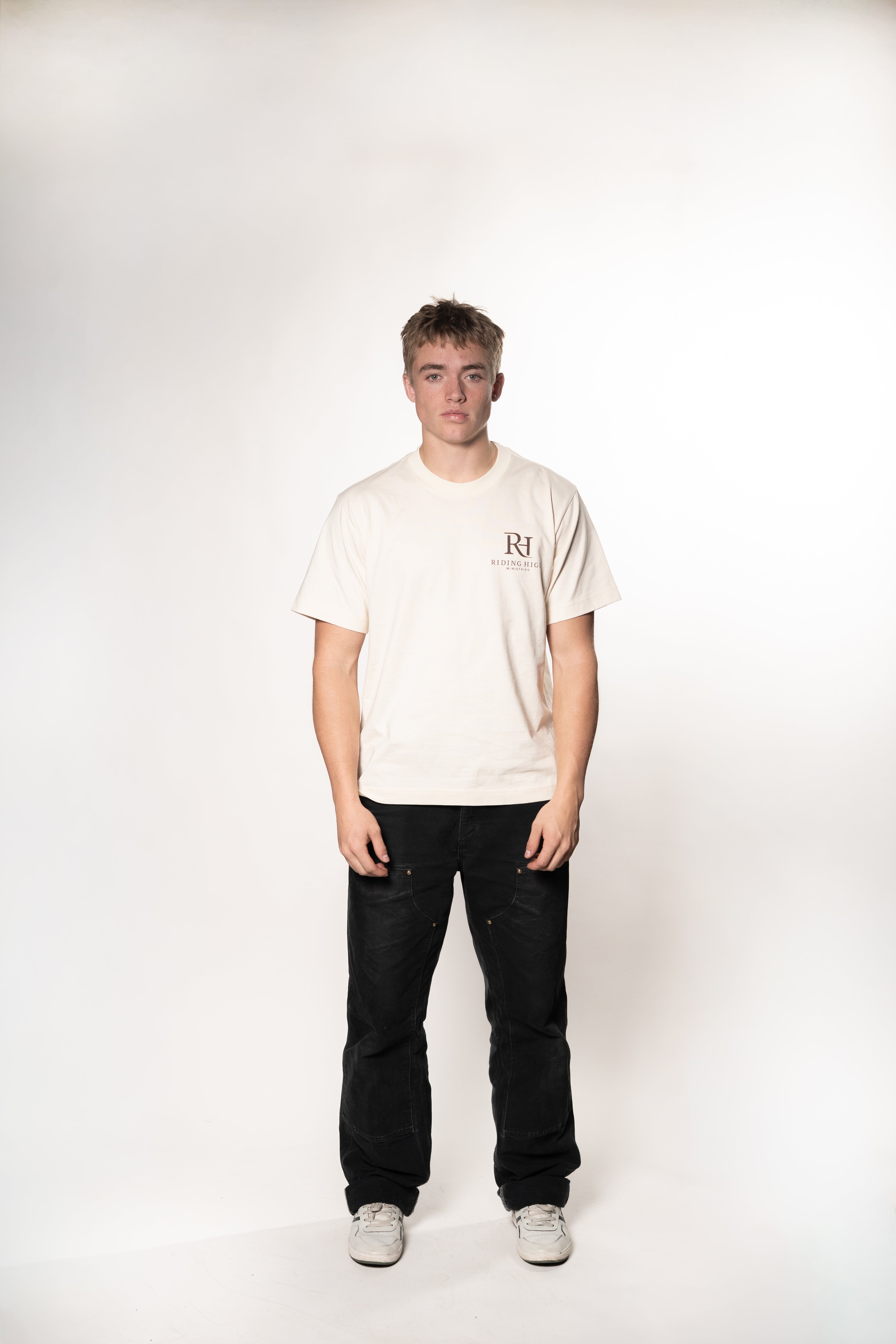 "BORN WILD" TEE - OFF WHITE/BROWN