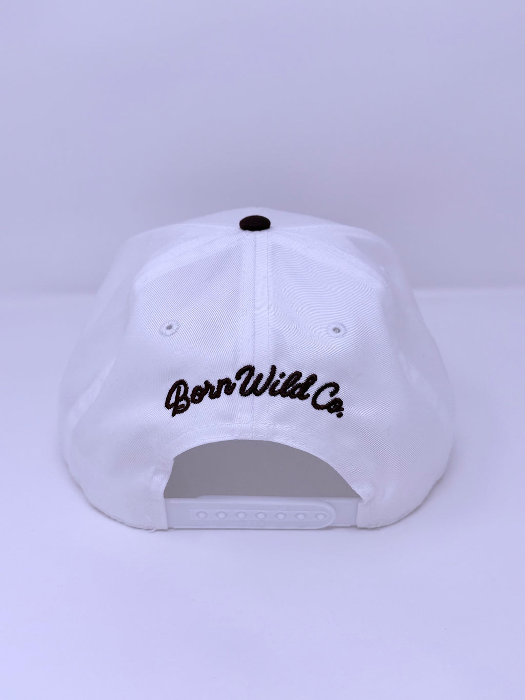 "BORN WILD" SNAPBACK - WHITE/NAVY